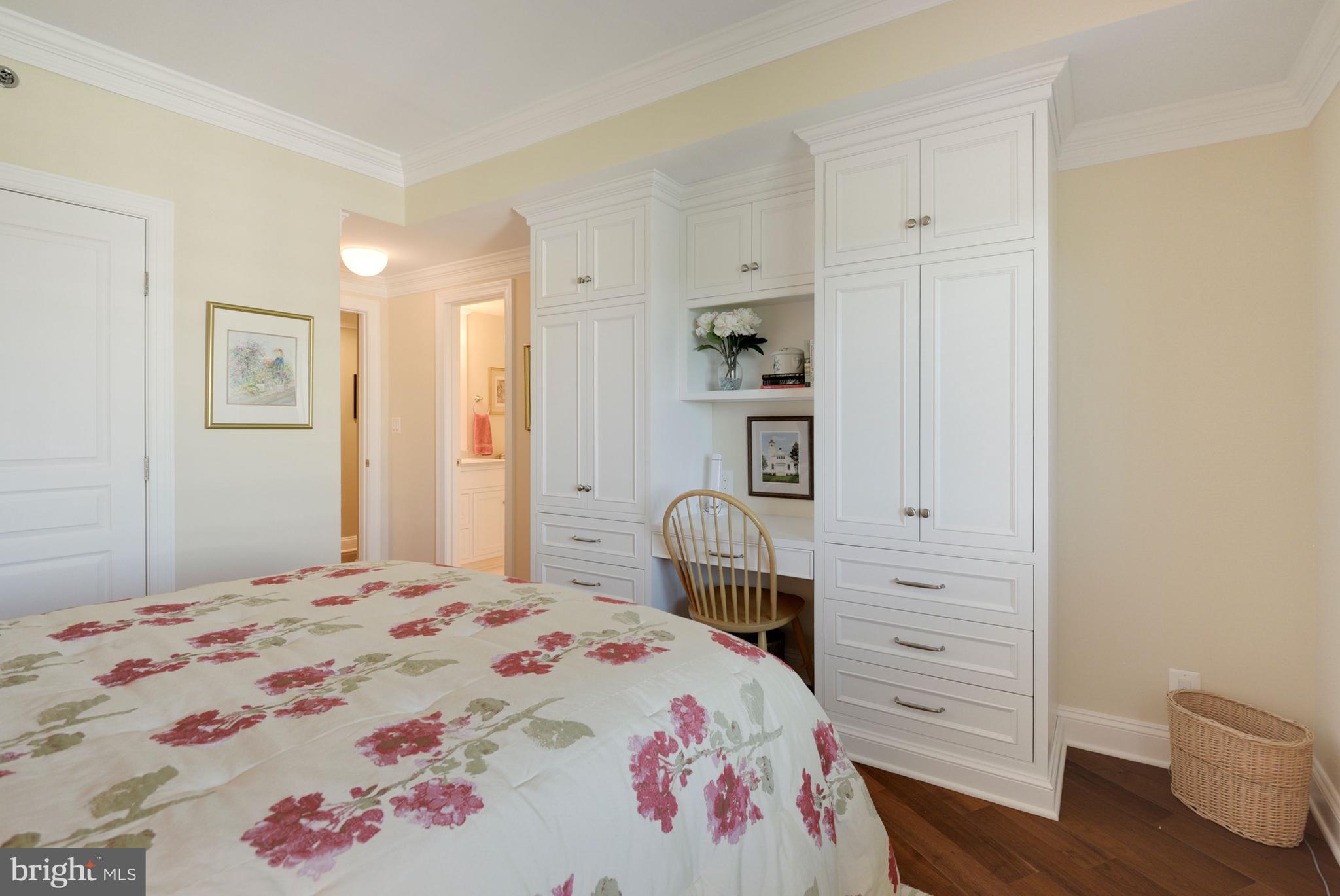 SOMERSET HOUSE - Residential