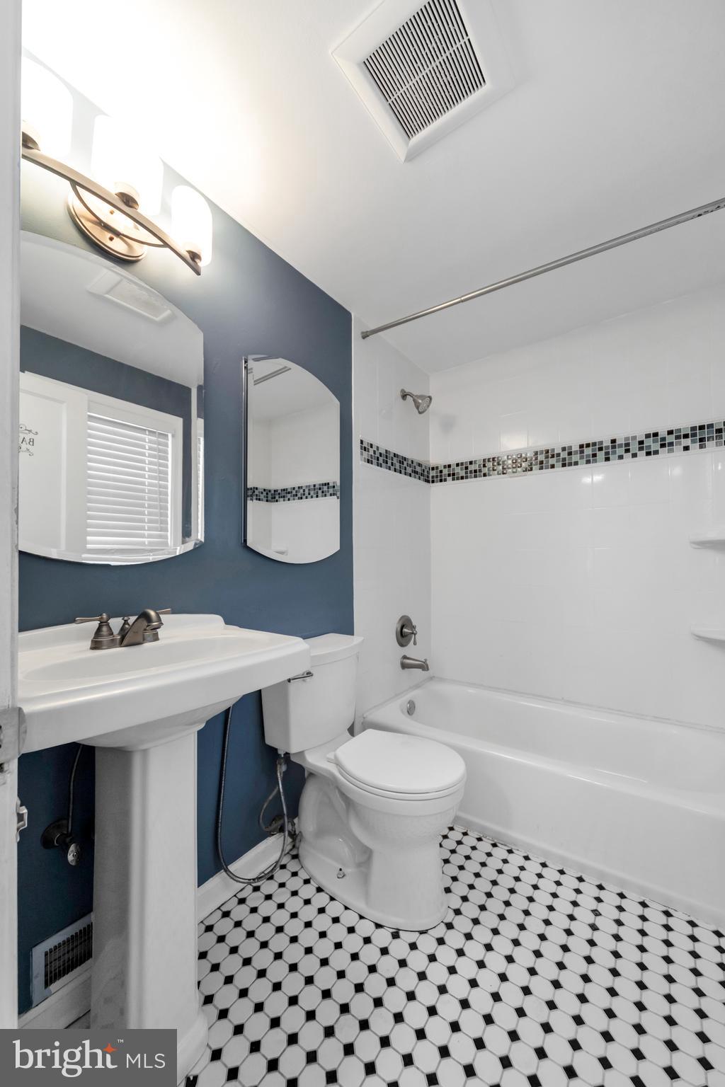 DREXEL PARK GARDEN - Residential