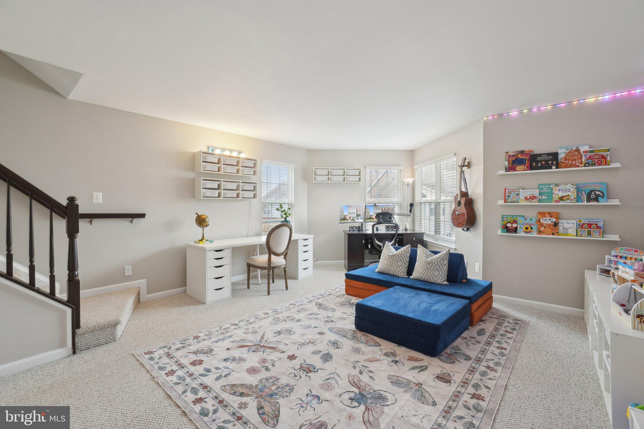 SOUTH RIDING - Residential