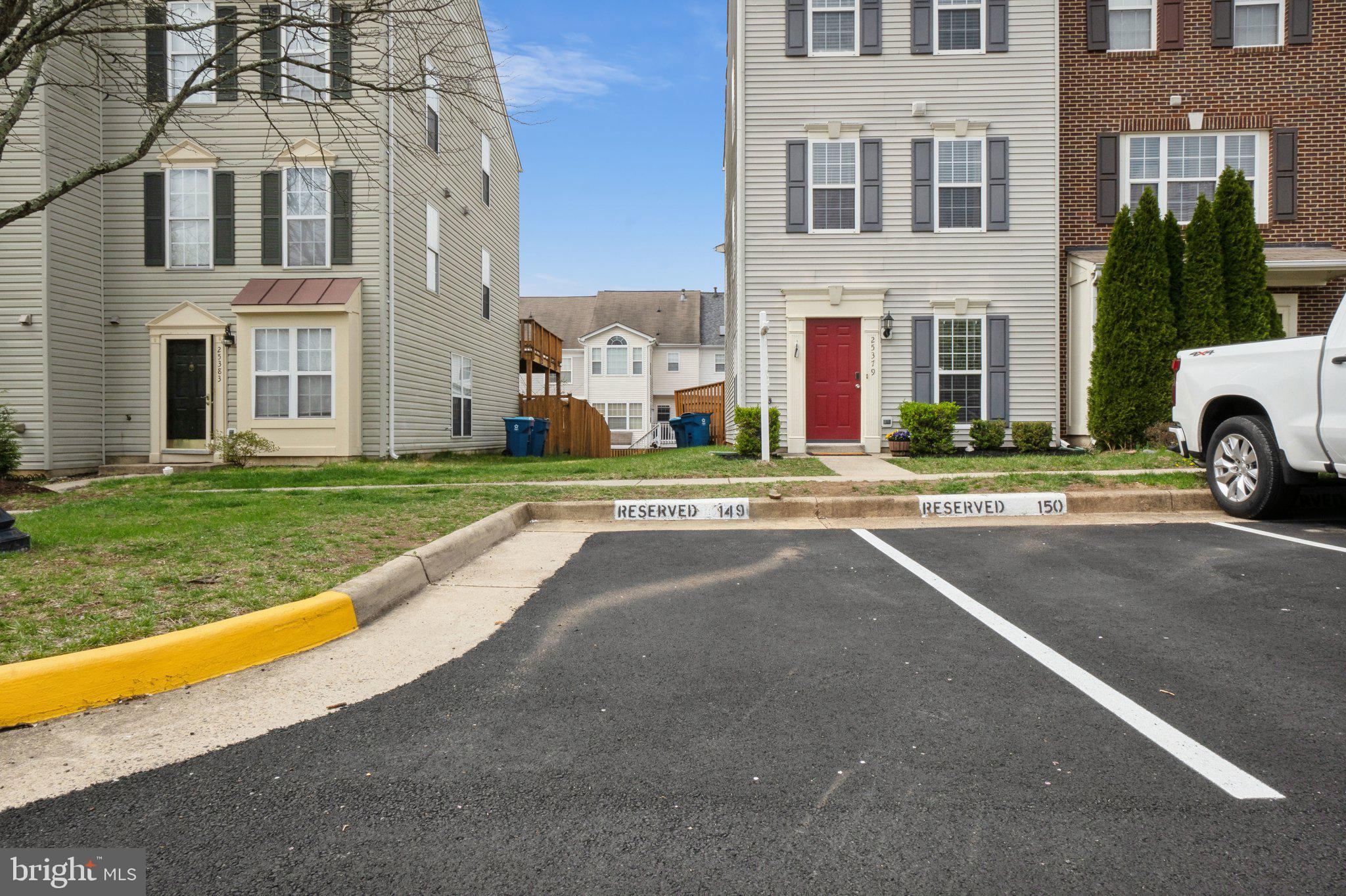 SOUTH RIDING - Residential