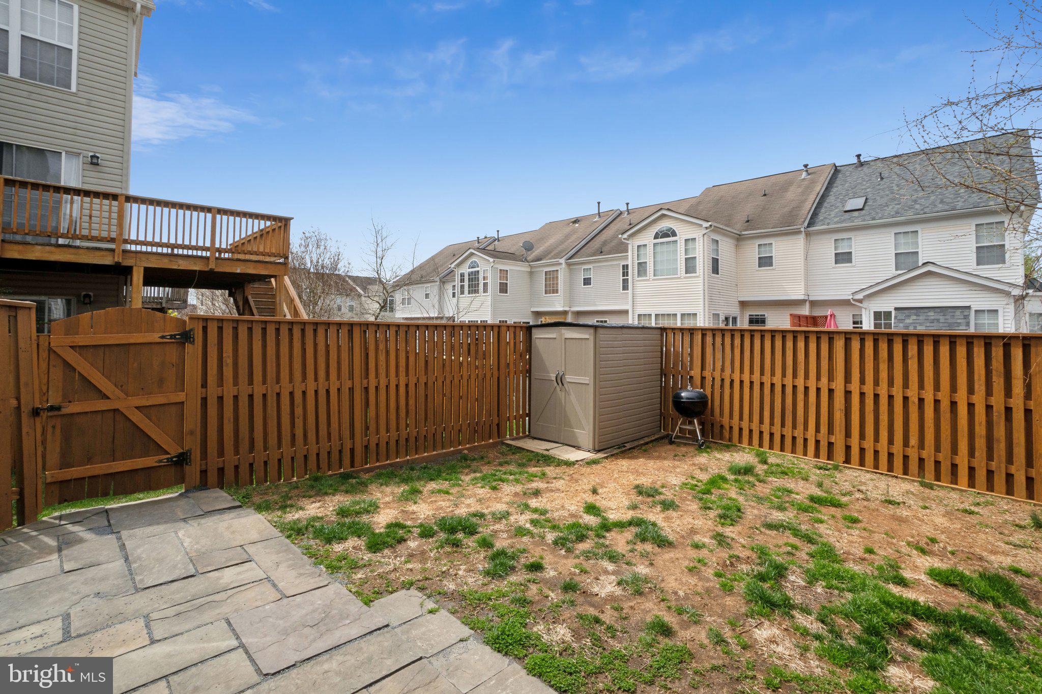 SOUTH RIDING - Residential