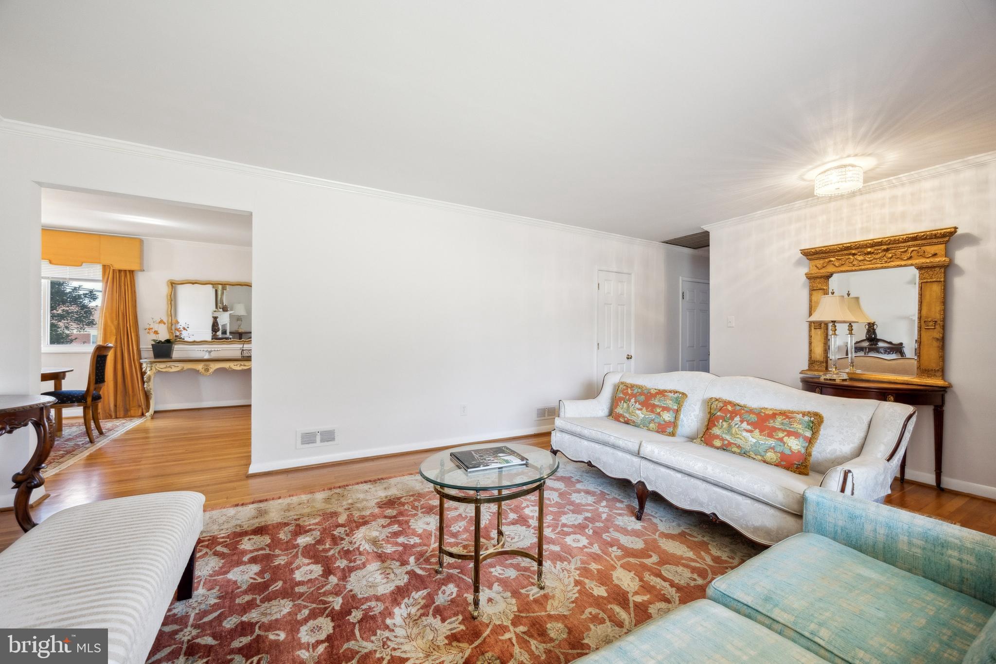 NORTHAMPTON - Residential