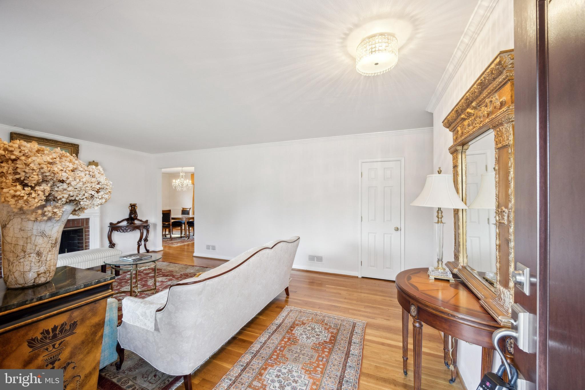 NORTHAMPTON - Residential