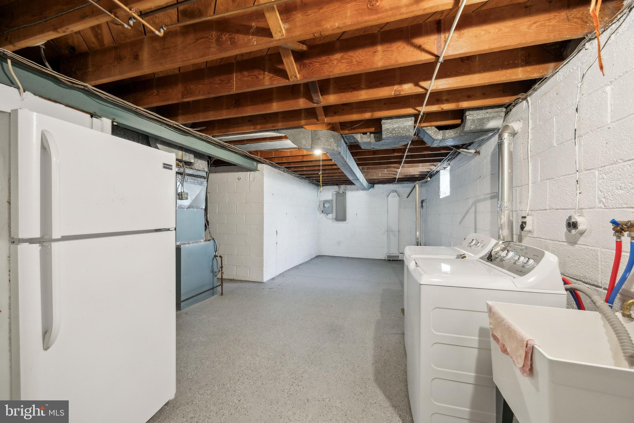 NORTHAMPTON - Residential