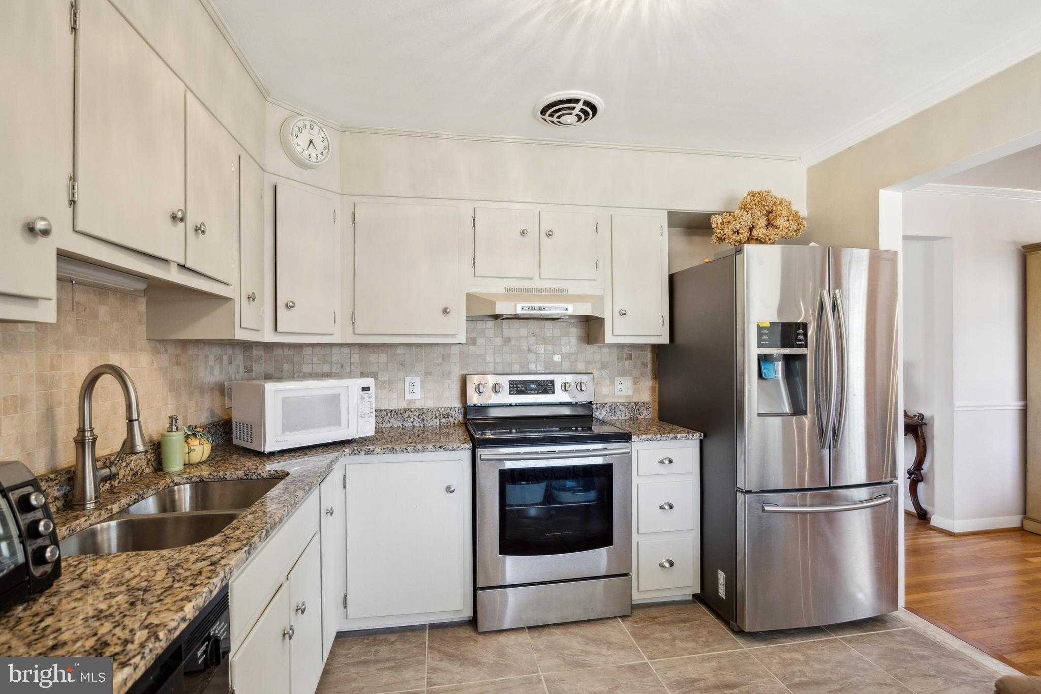 NORTHAMPTON - Residential