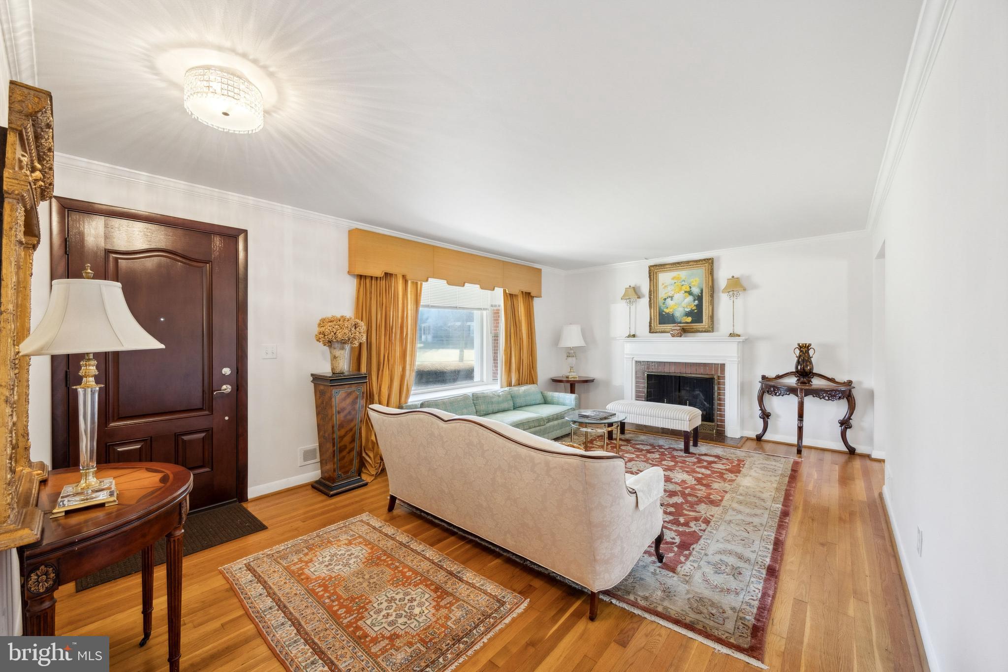 NORTHAMPTON - Residential