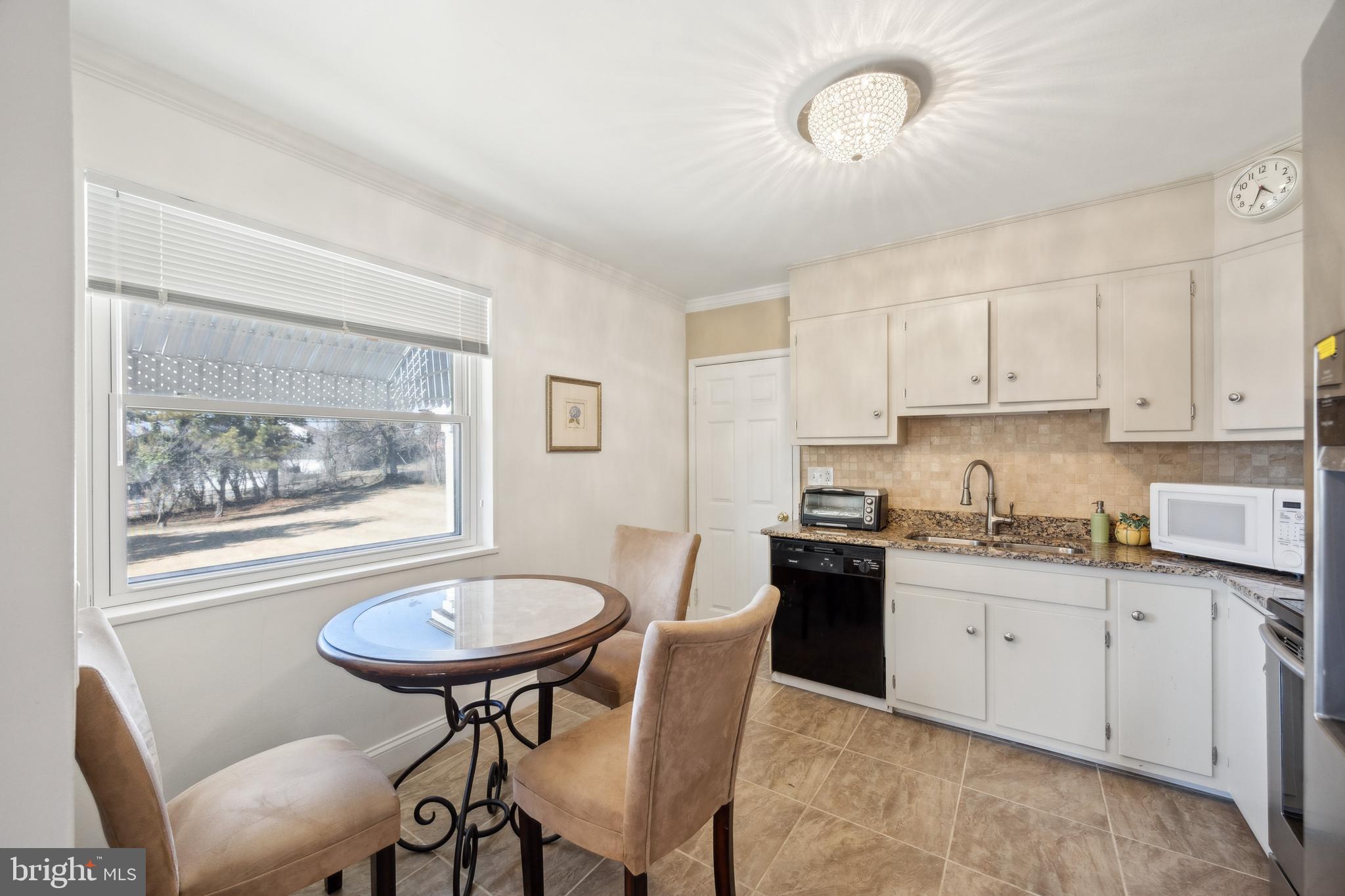 NORTHAMPTON - Residential