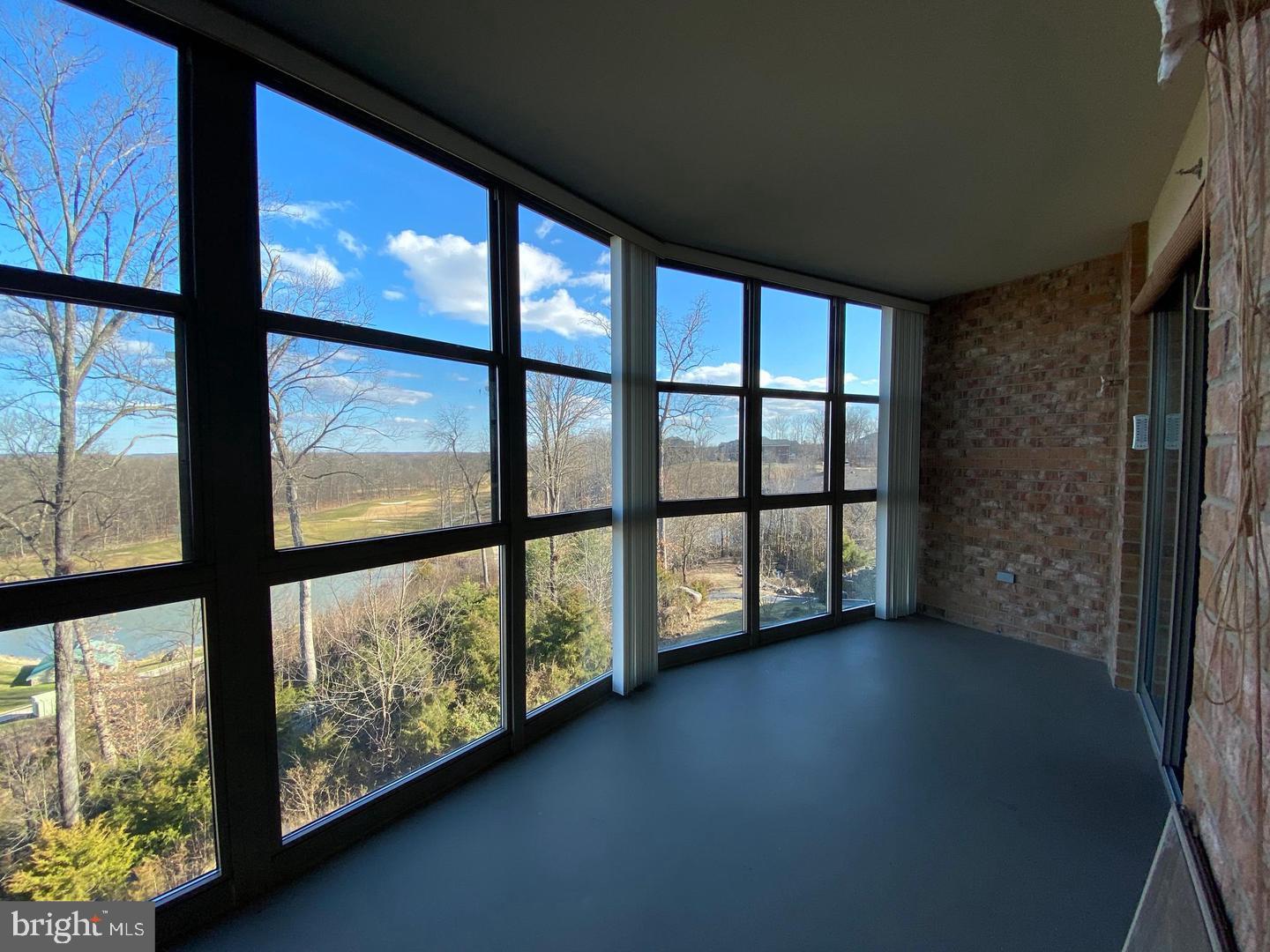 MAGNOLIAS AT LANSDOWNE WOODS - Residential Lease