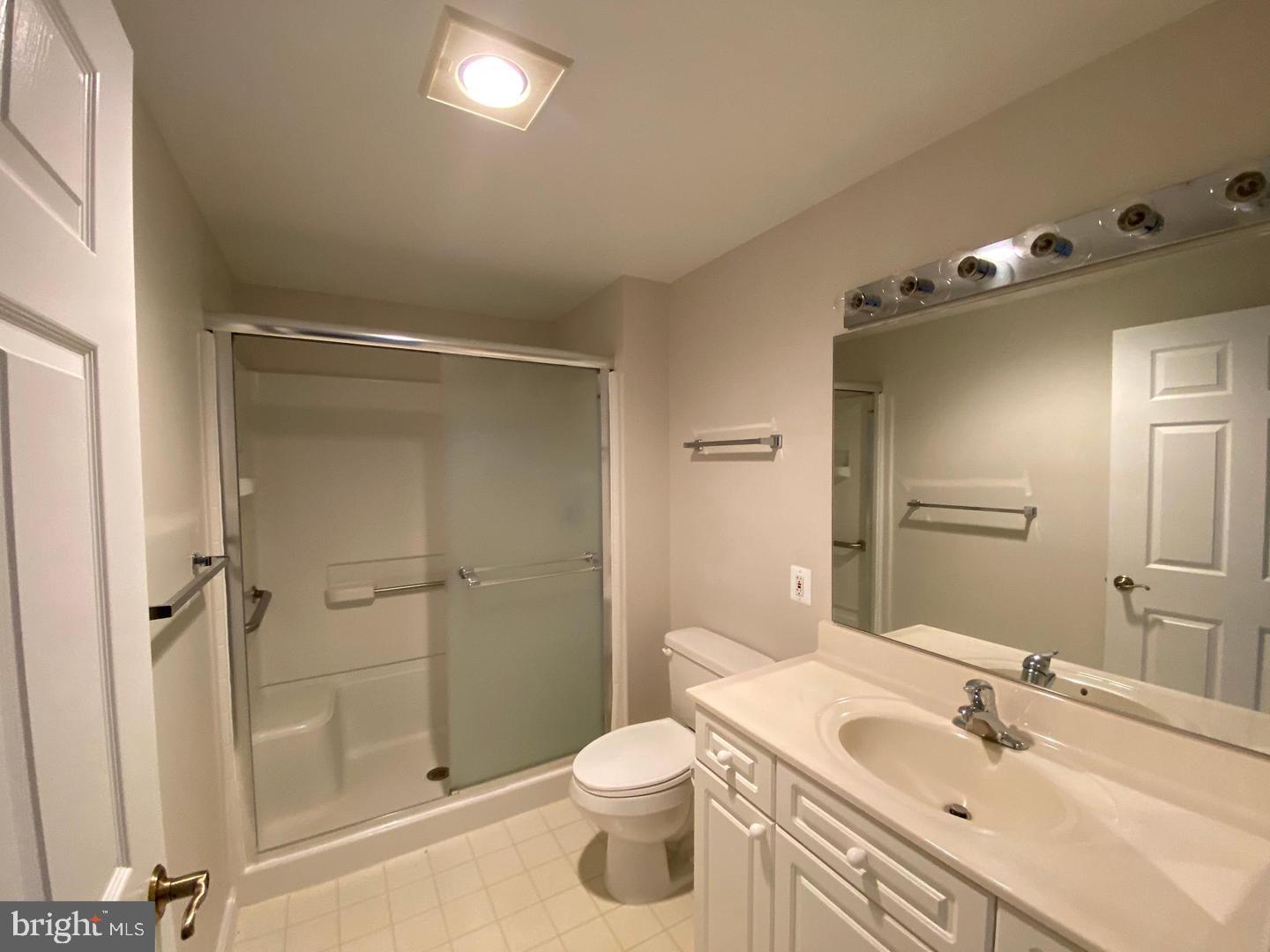 MAGNOLIAS AT LANSDOWNE WOODS - Residential Lease