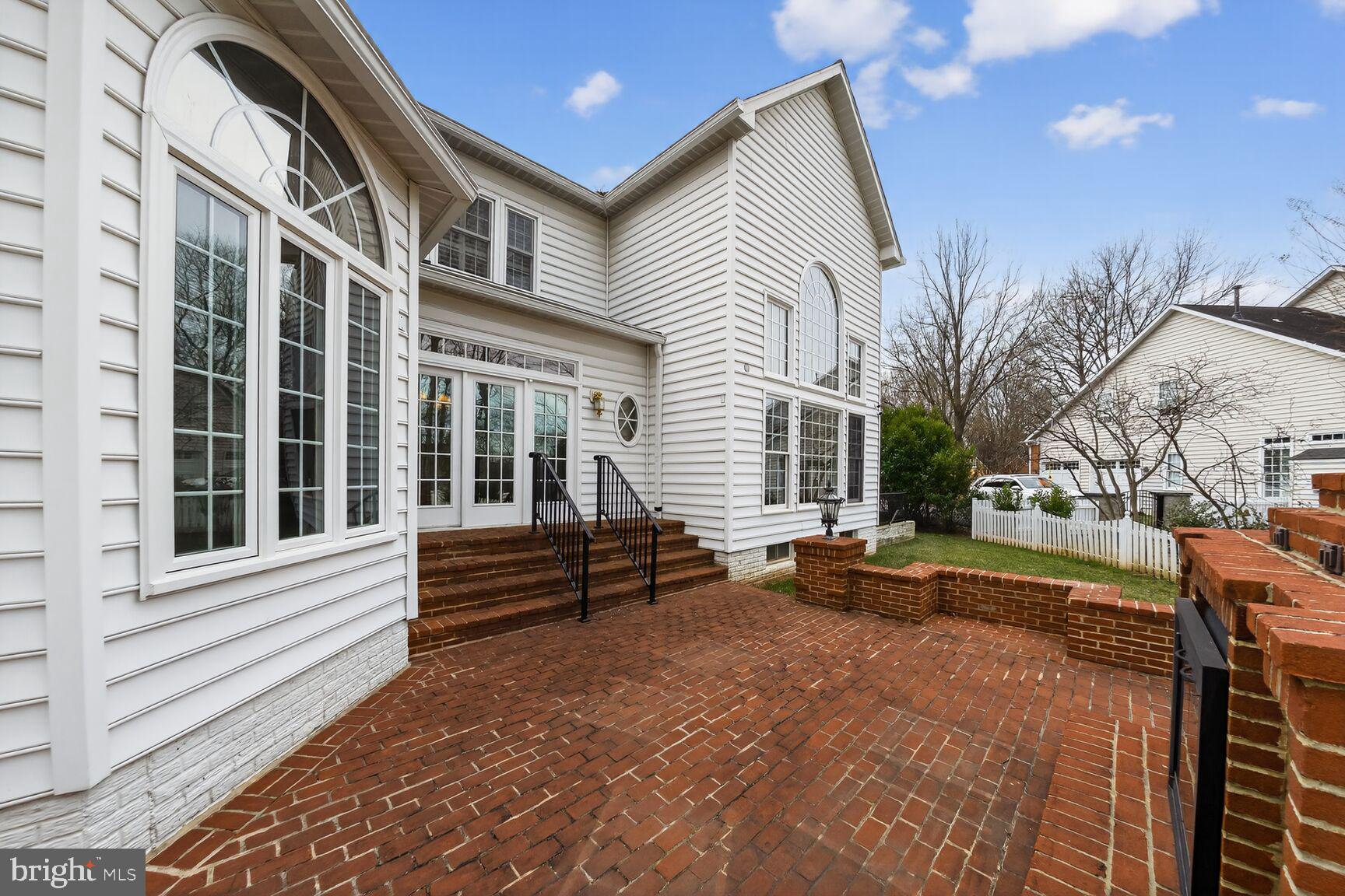 CEDAR CHASE - Residential