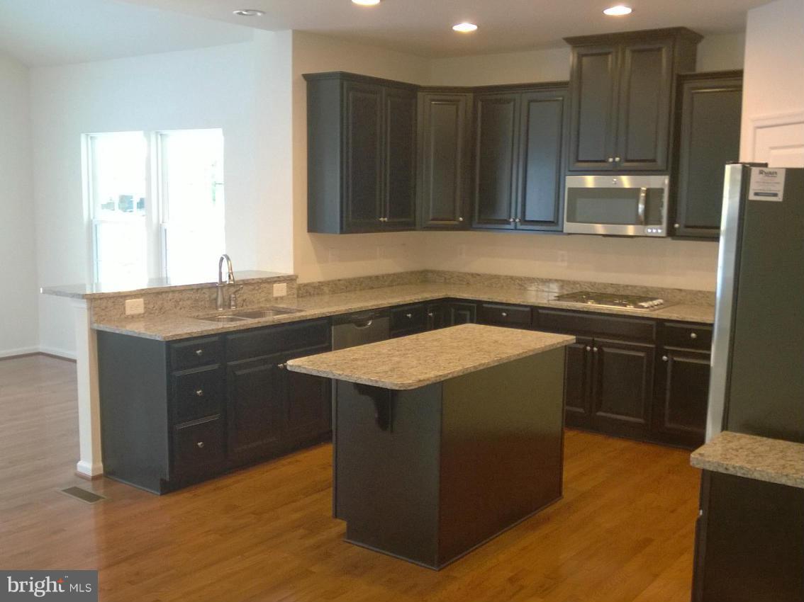 OAK CREEK CLUB - Residential