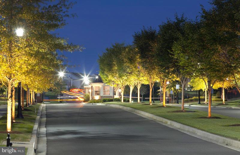 OAK CREEK CLUB - Residential