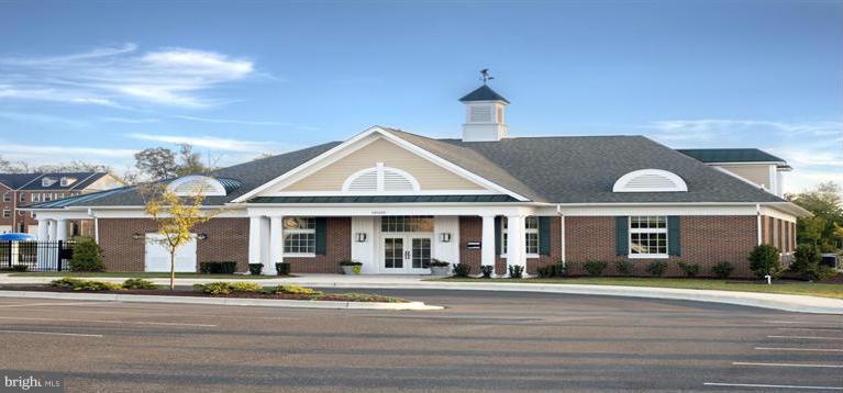 OAK CREEK CLUB - Residential