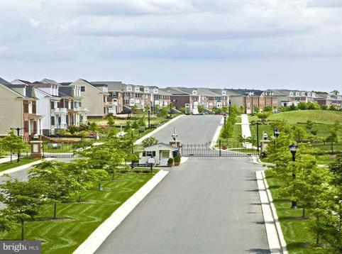 OAK CREEK CLUB - Residential