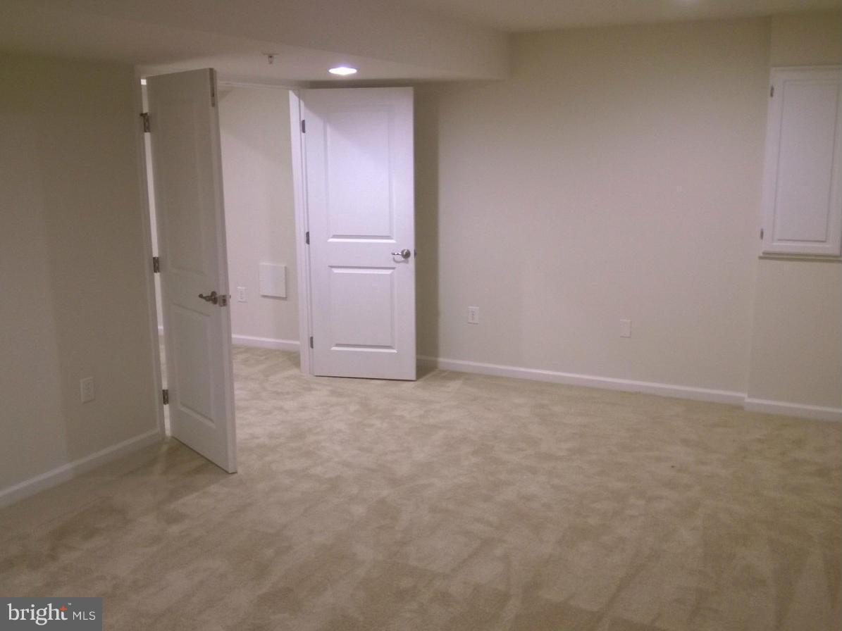 OAK CREEK CLUB - Residential