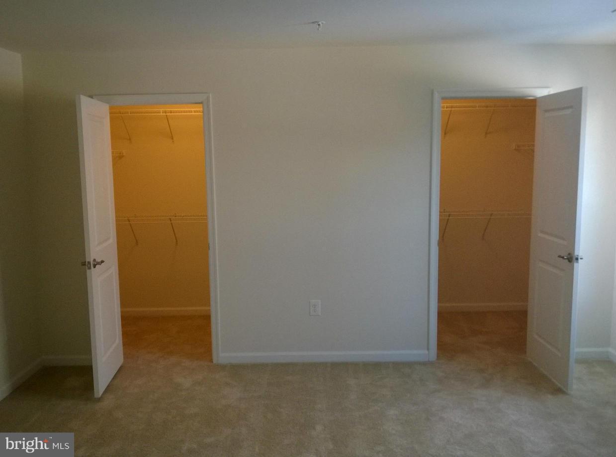 OAK CREEK CLUB - Residential