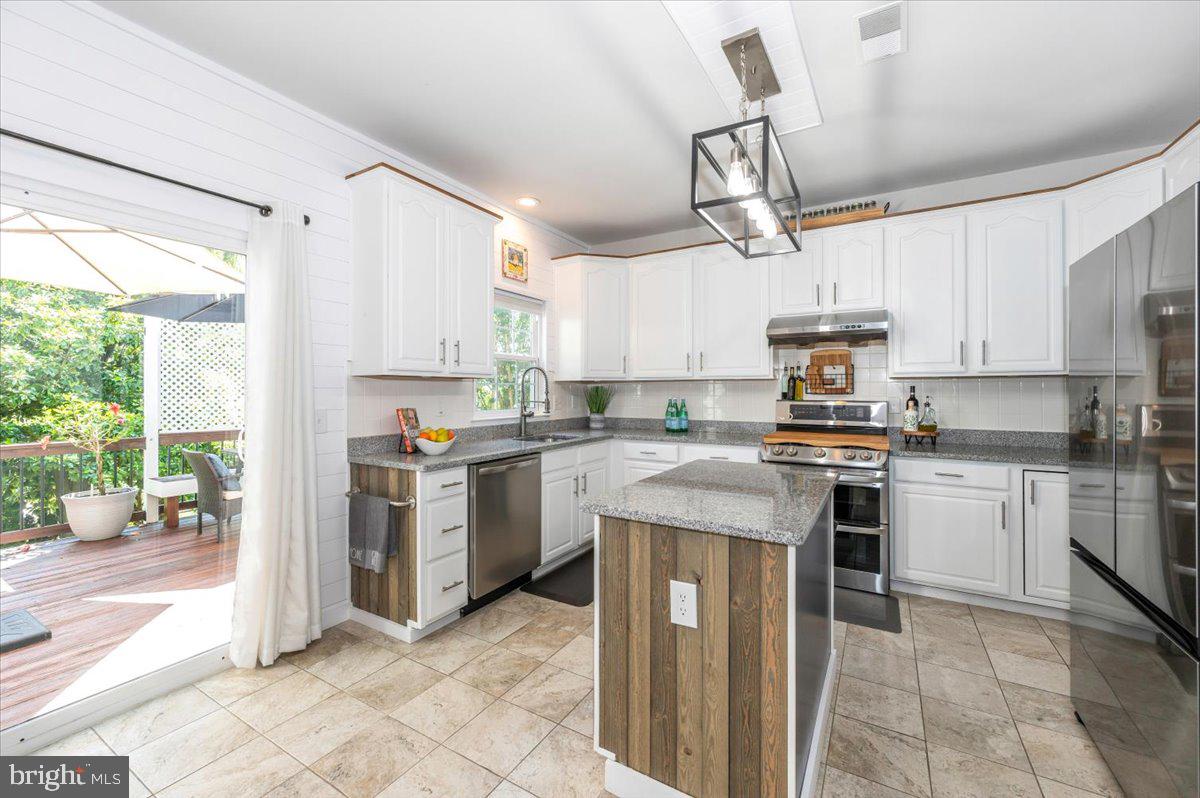 SENECA CROSSING - Residential