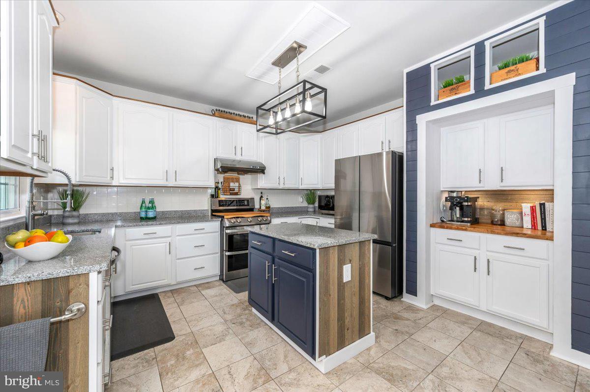 SENECA CROSSING - Residential