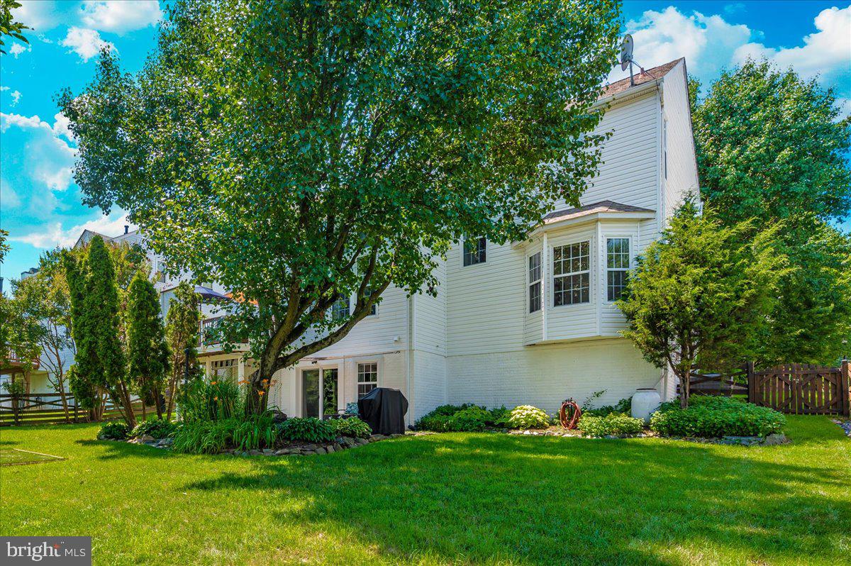 SENECA CROSSING - Residential