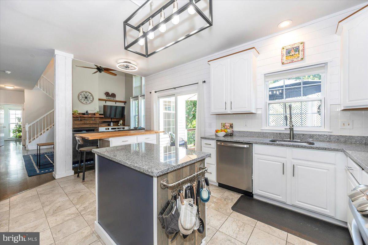 SENECA CROSSING - Residential