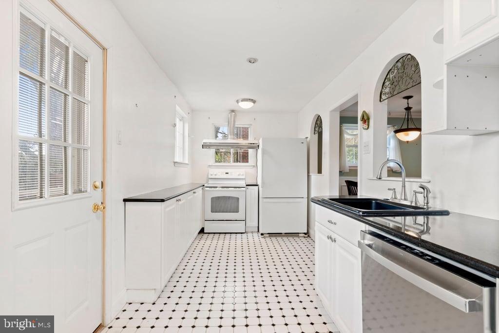 JENKINTOWN - Residential