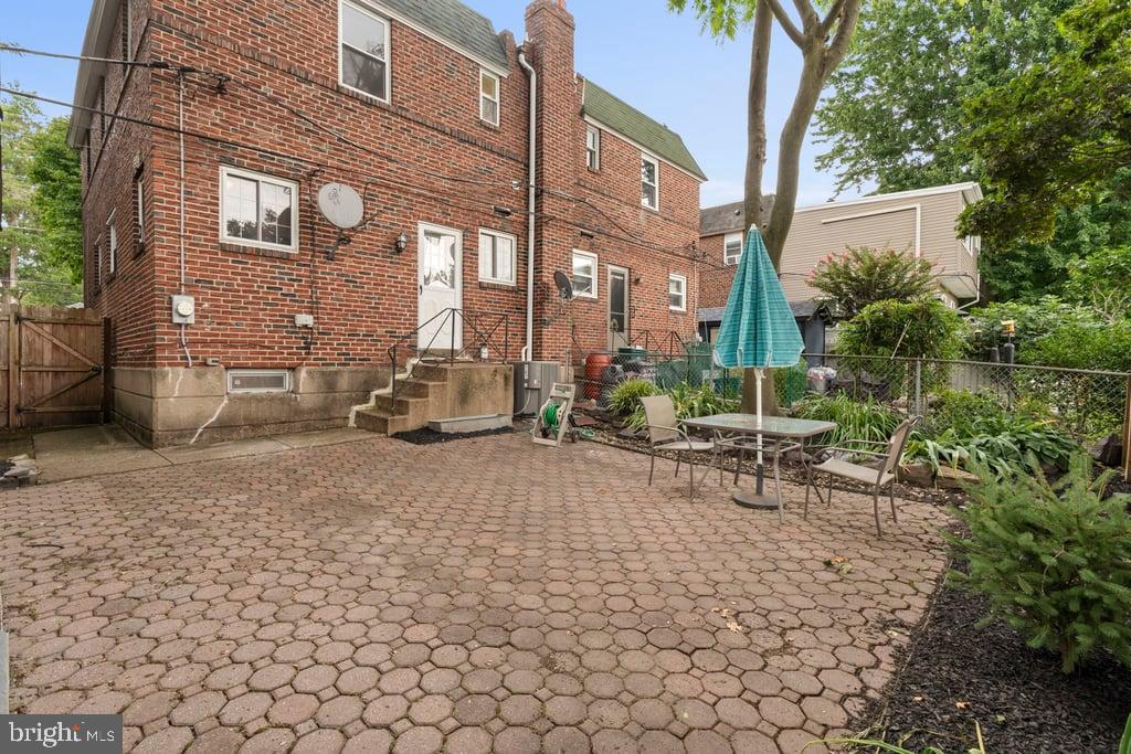407 FLORENCE AVENUE