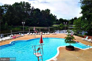 SOMERSET AT WESTRIDGE - Residential