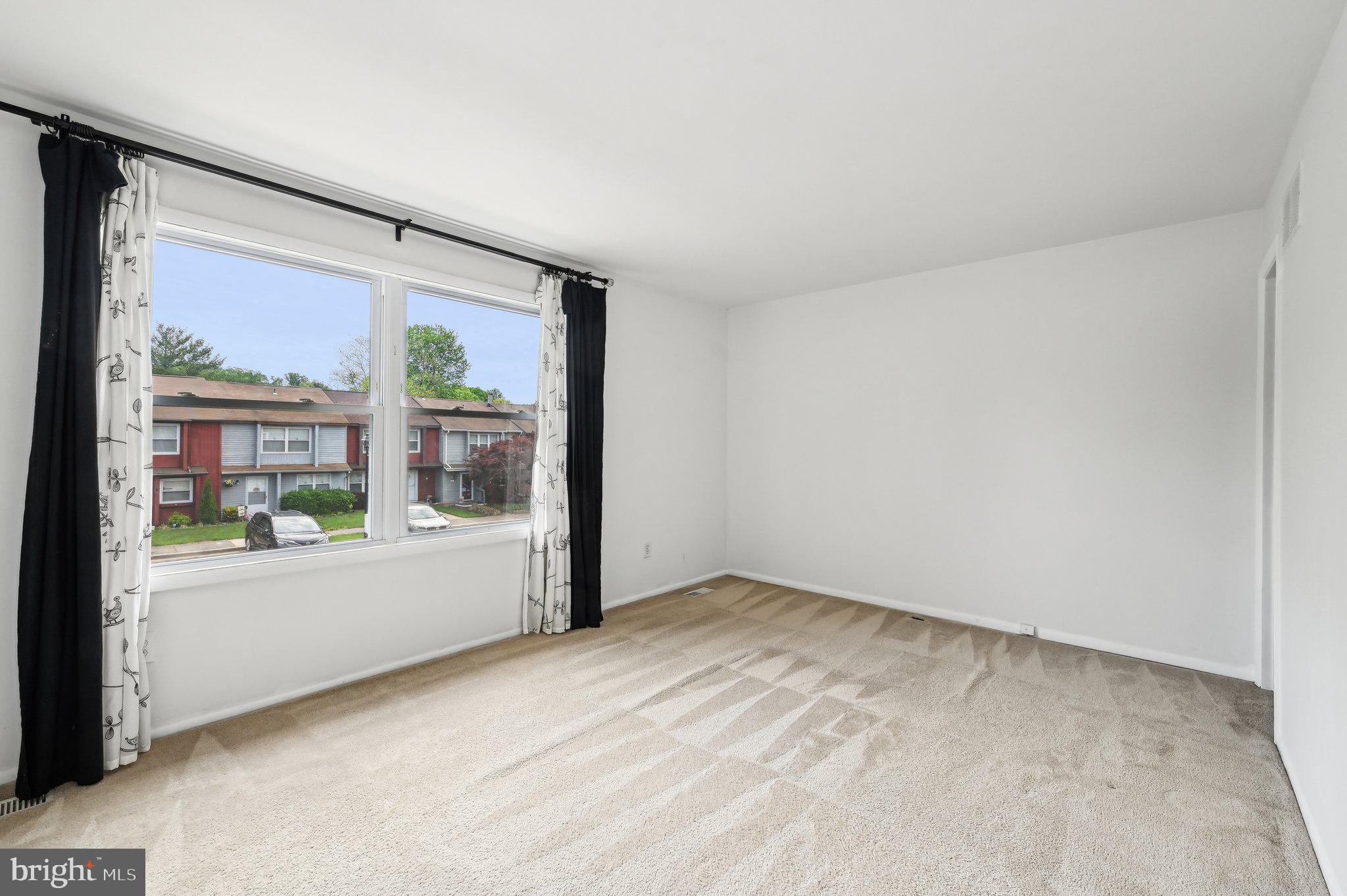 WHISPERING WOODS - Residential