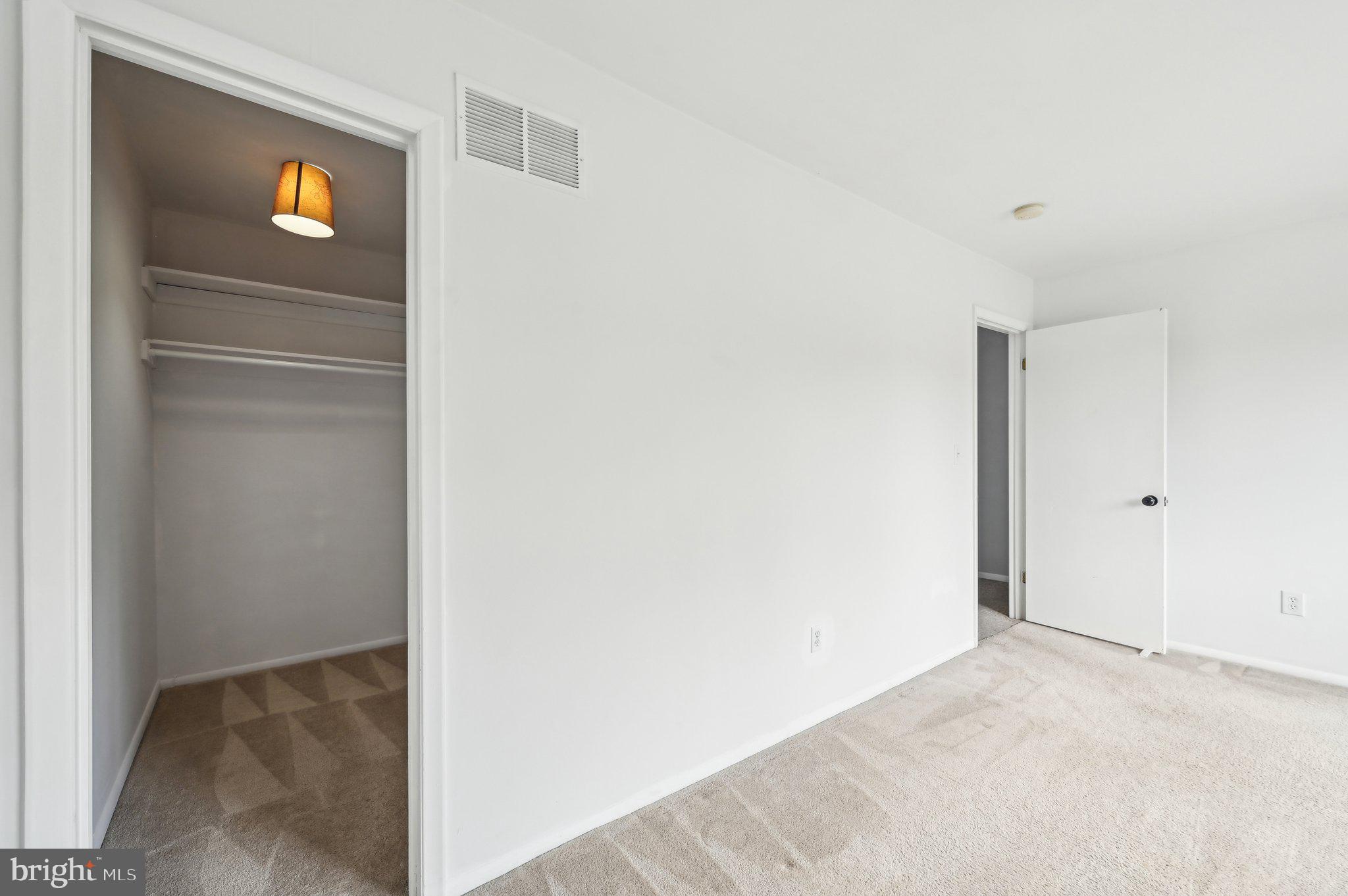 WHISPERING WOODS - Residential