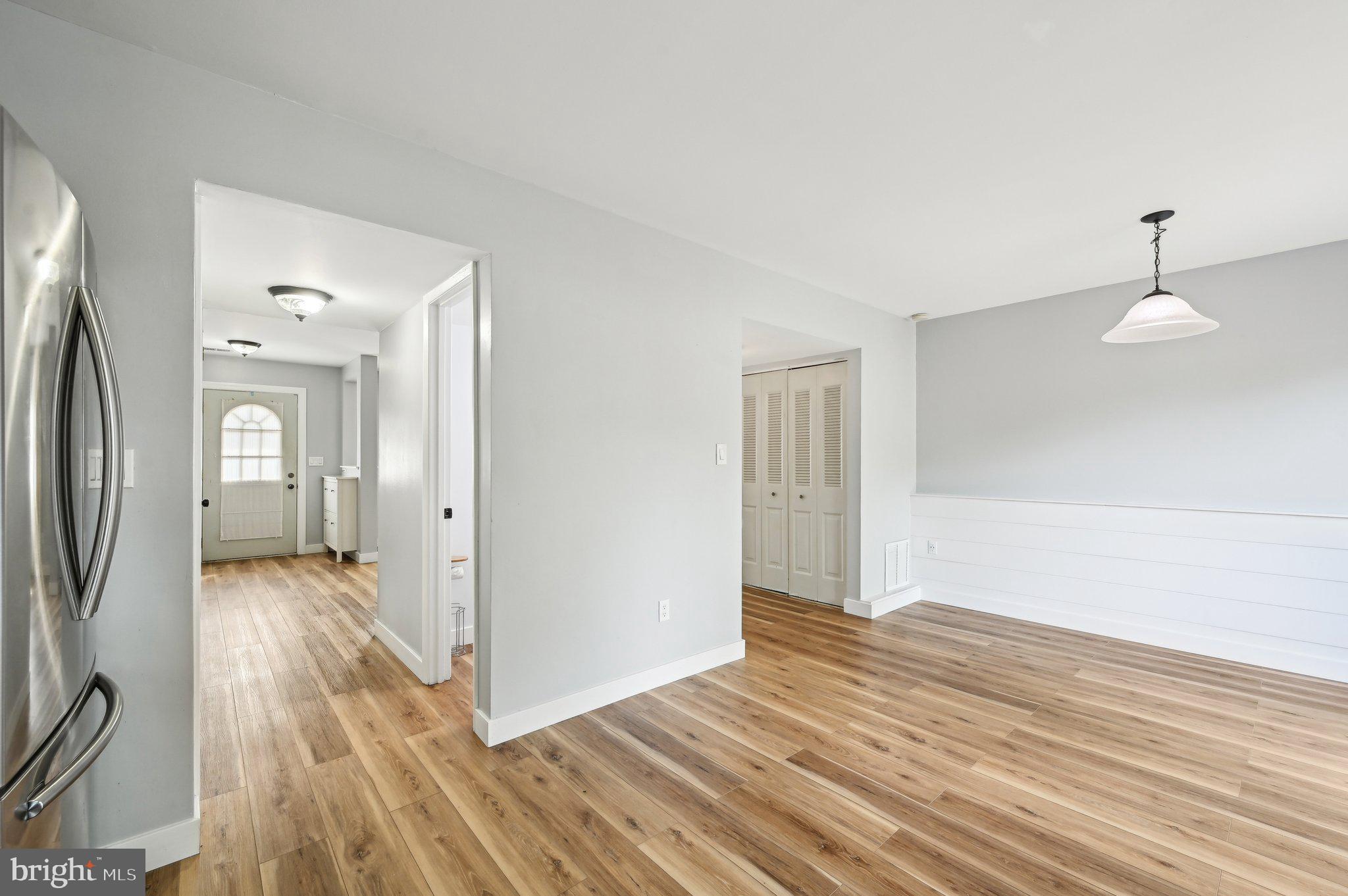 WHISPERING WOODS - Residential