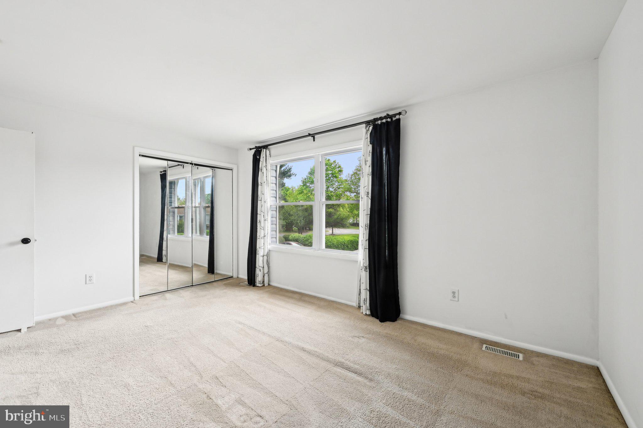 WHISPERING WOODS - Residential