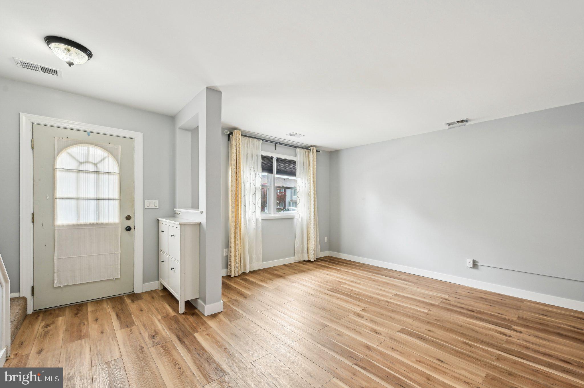 WHISPERING WOODS - Residential