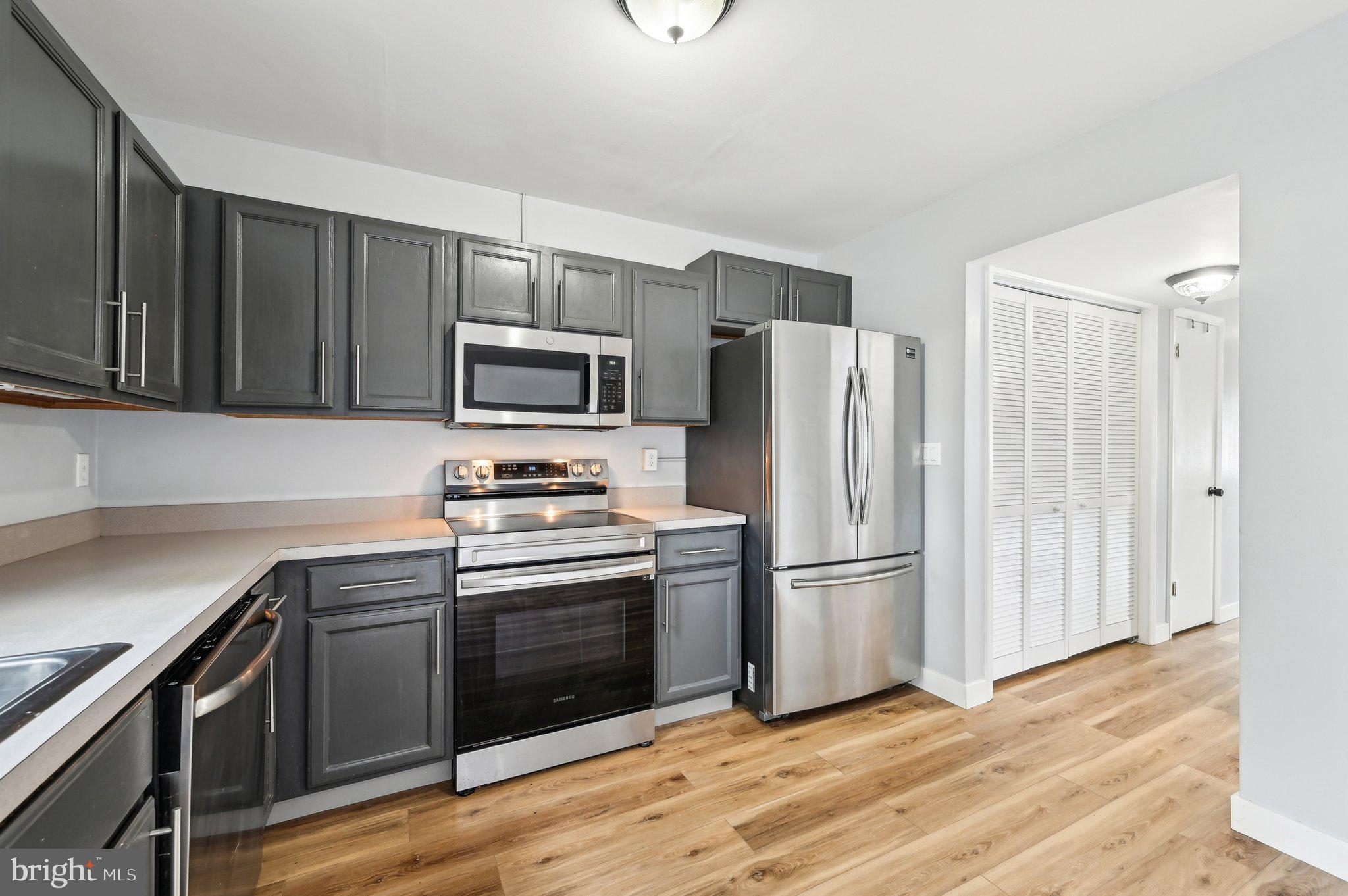 WHISPERING WOODS - Residential