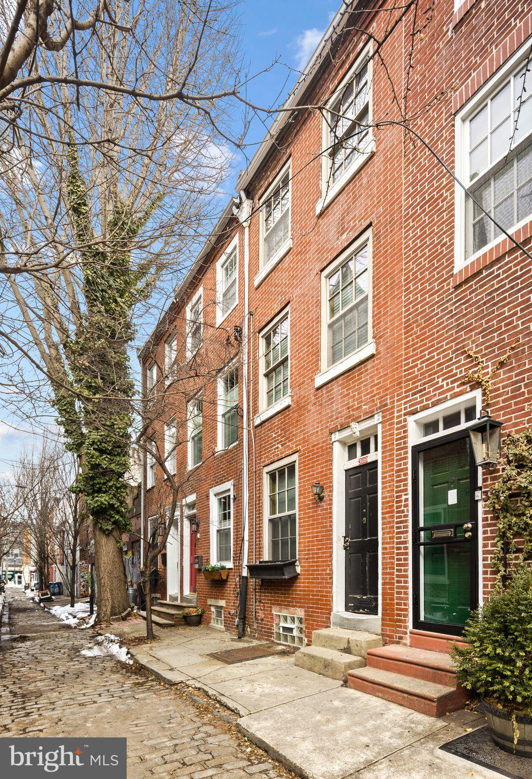 QUEEN VILLAGE - Residential