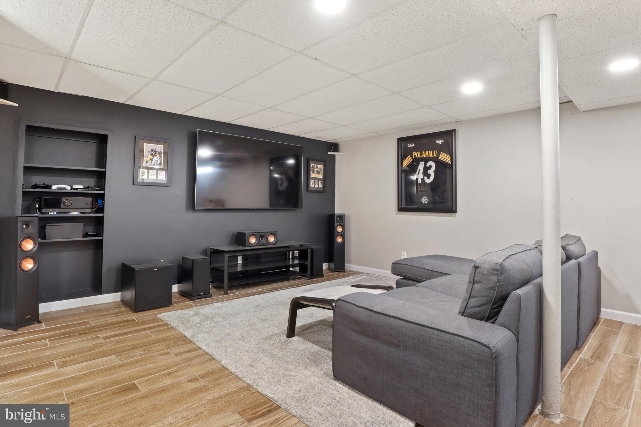 RIDGEVIEW - Residential