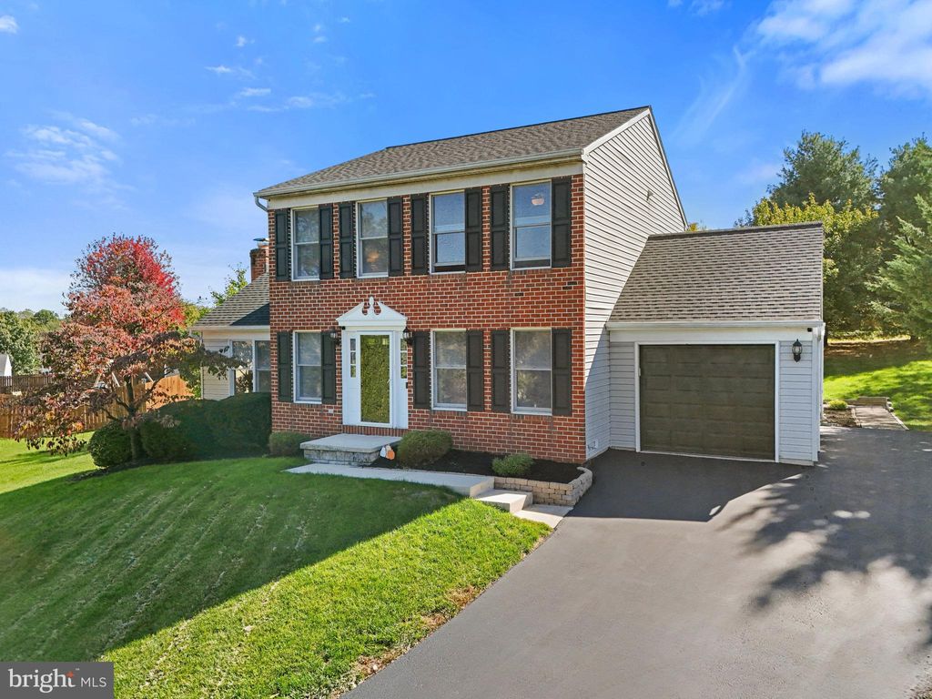 Photo of 55 Ashton Drive, ETTERS, PA 17319 (MLS # PAYK2091278)