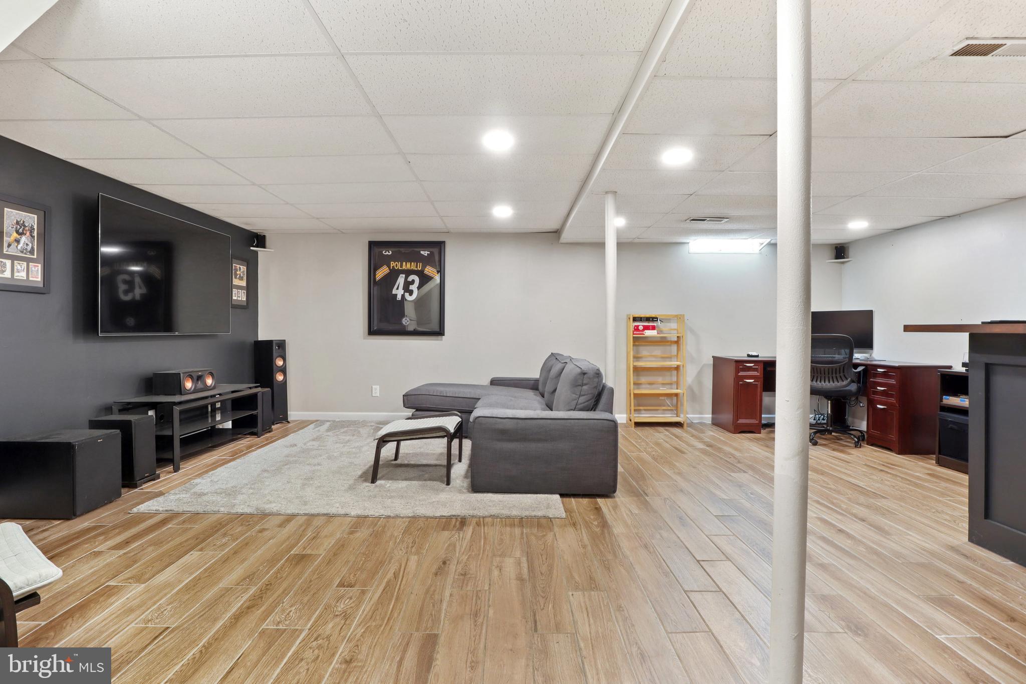 RIDGEVIEW - Residential