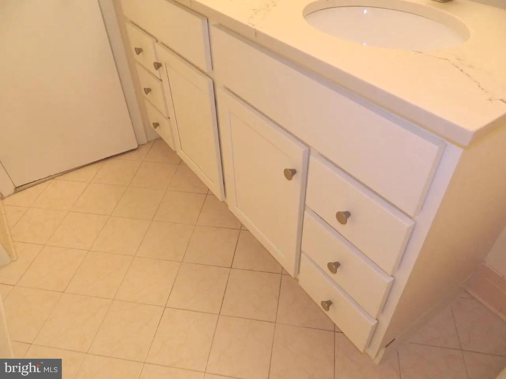 FOXHALL - Residential Lease