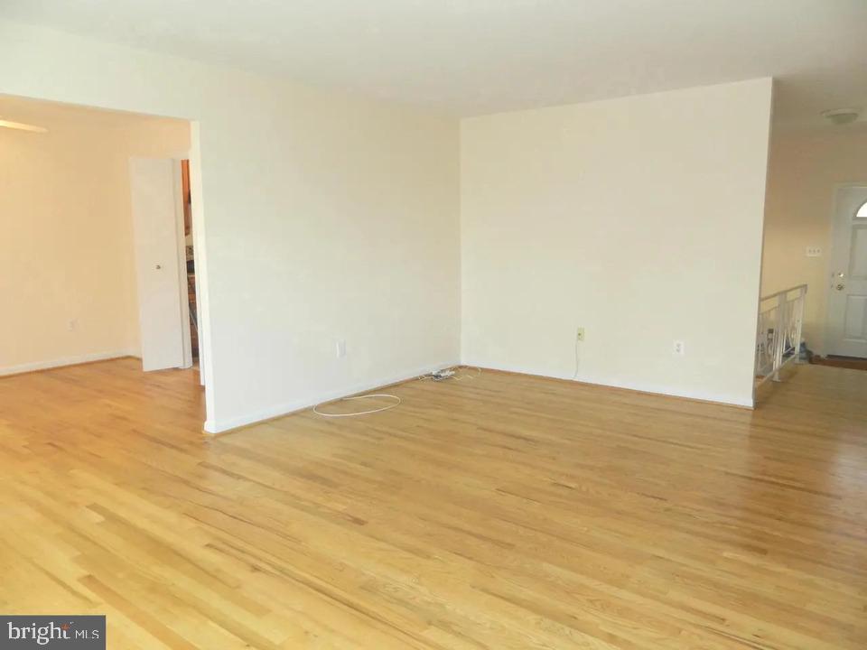 FOXHALL - Residential Lease