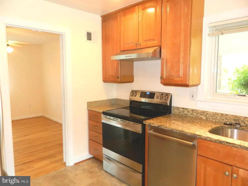 FOXHALL - Residential Lease