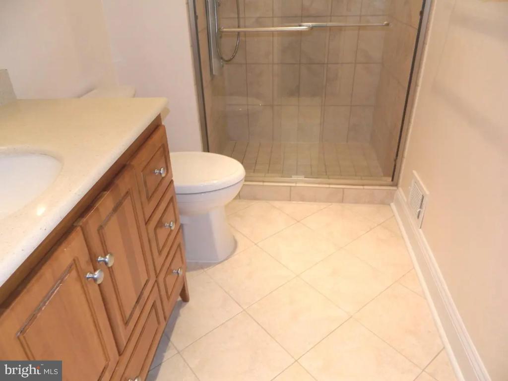 FOXHALL - Residential Lease