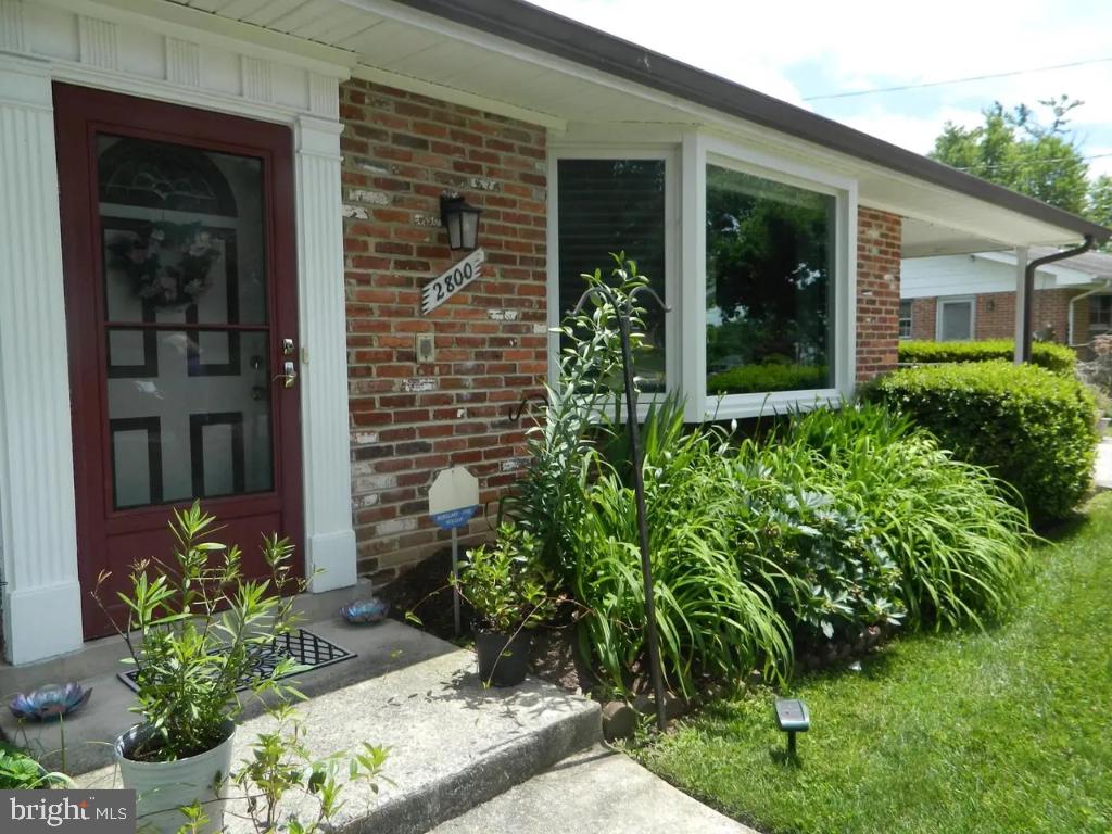 FOXHALL - Residential Lease