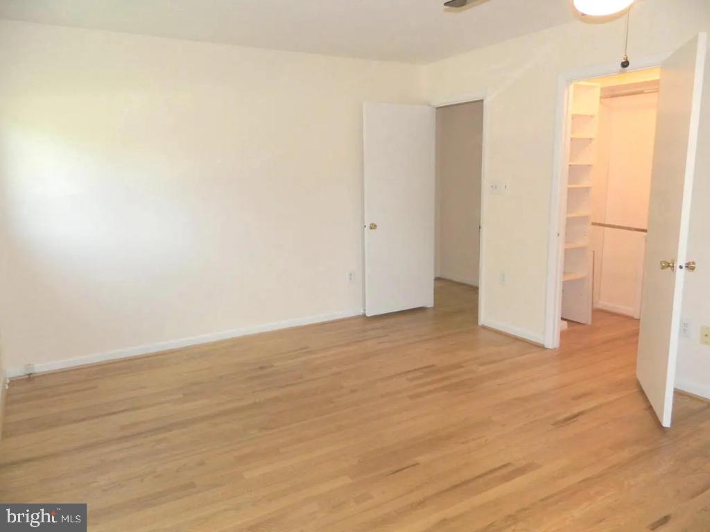 FOXHALL - Residential Lease