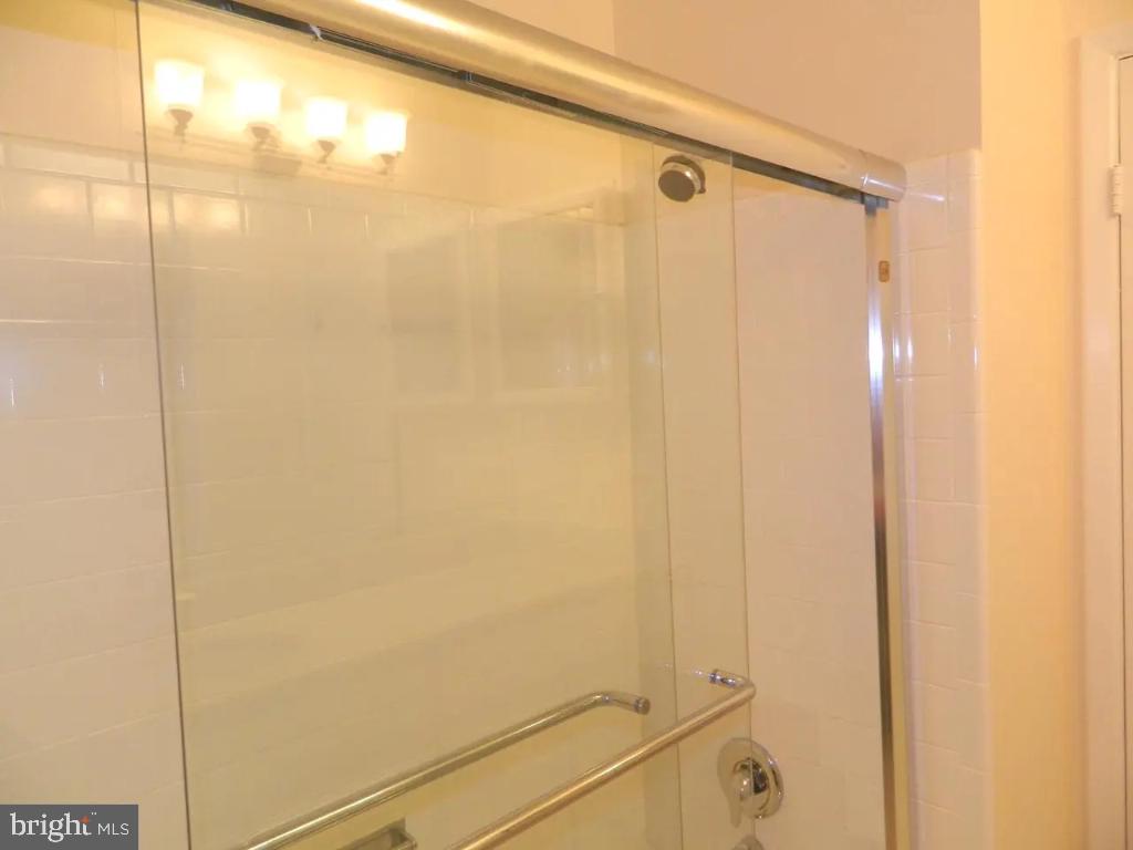 FOXHALL - Residential Lease