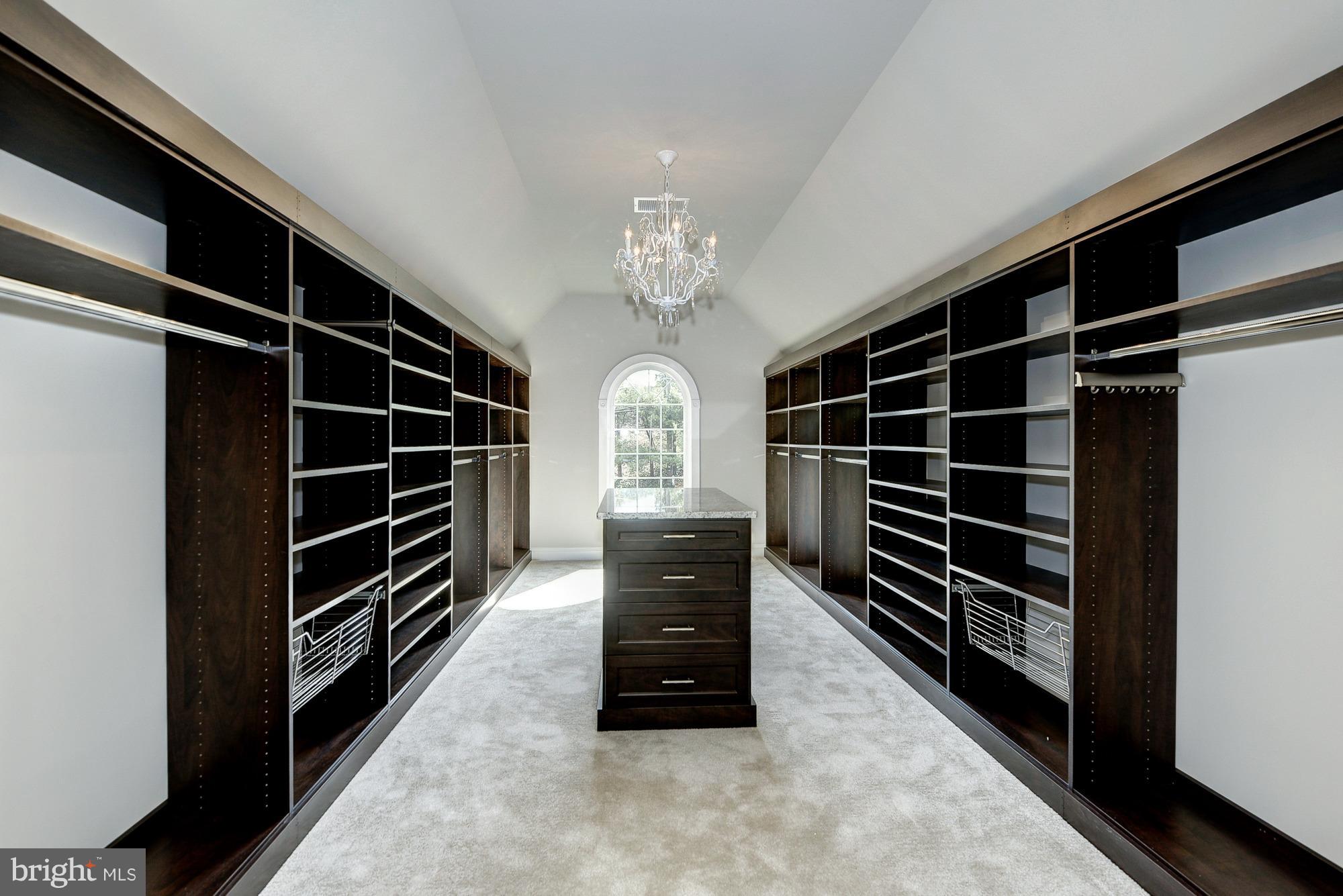 FOXHALL - Residential