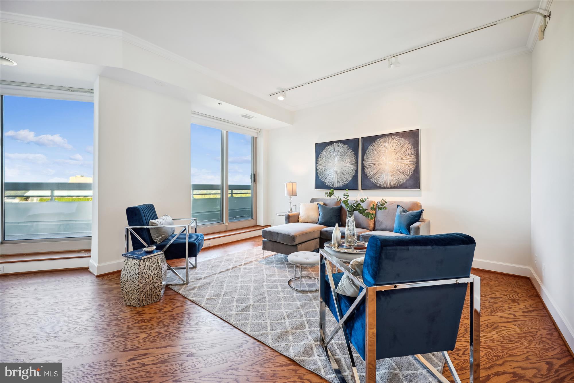 SOMERSET HOUSE - Residential