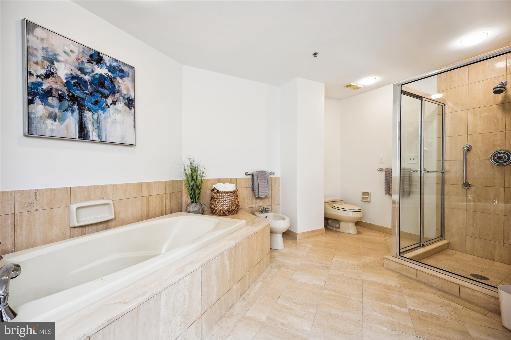 SOMERSET HOUSE - Residential