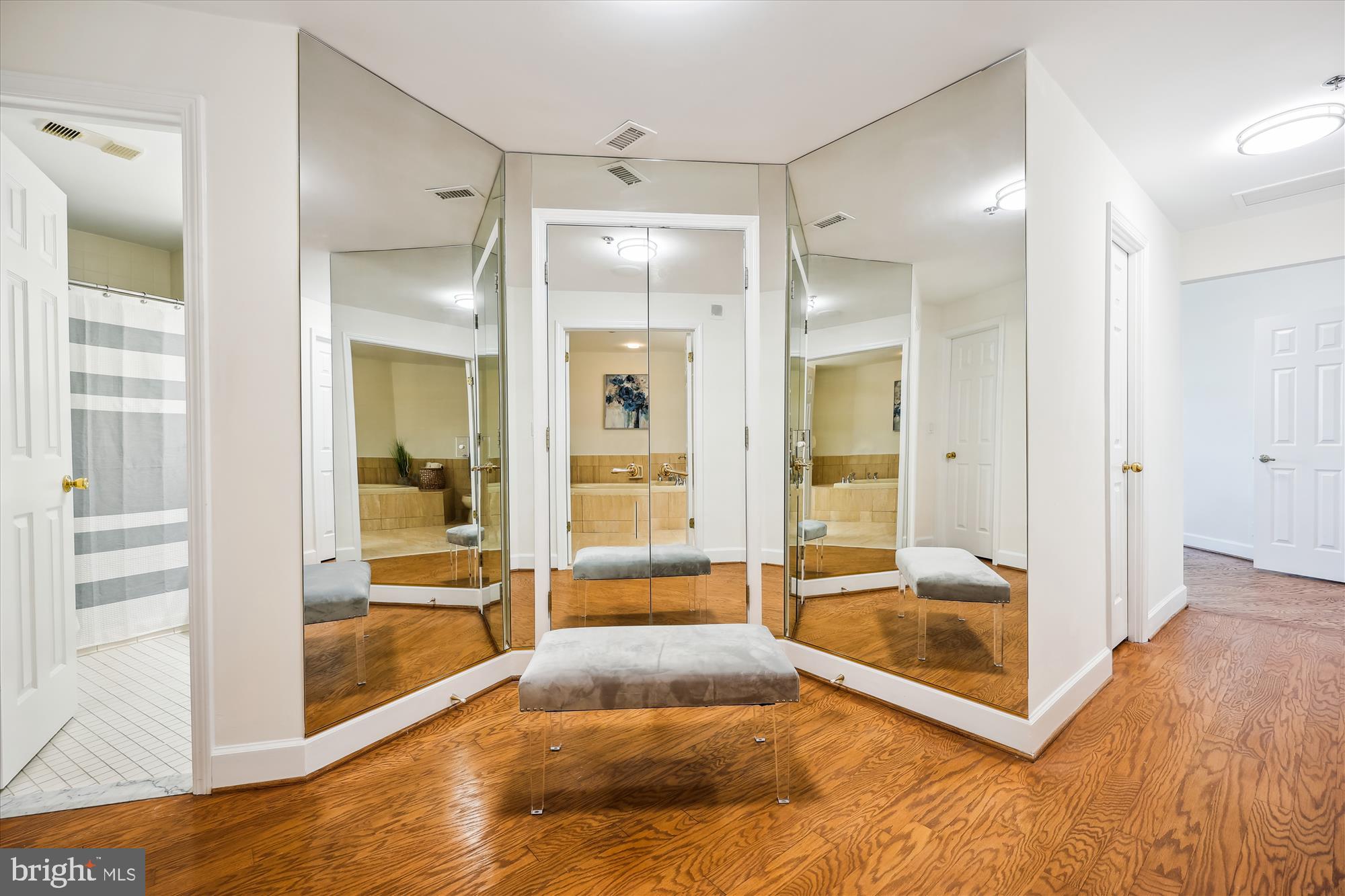 SOMERSET HOUSE - Residential