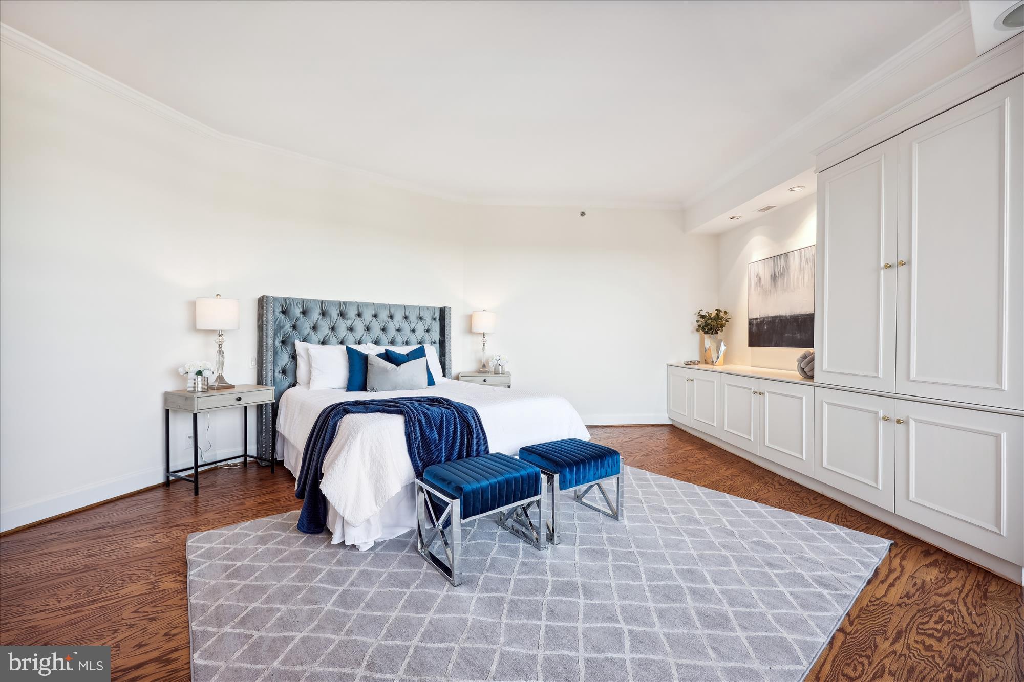 SOMERSET HOUSE - Residential