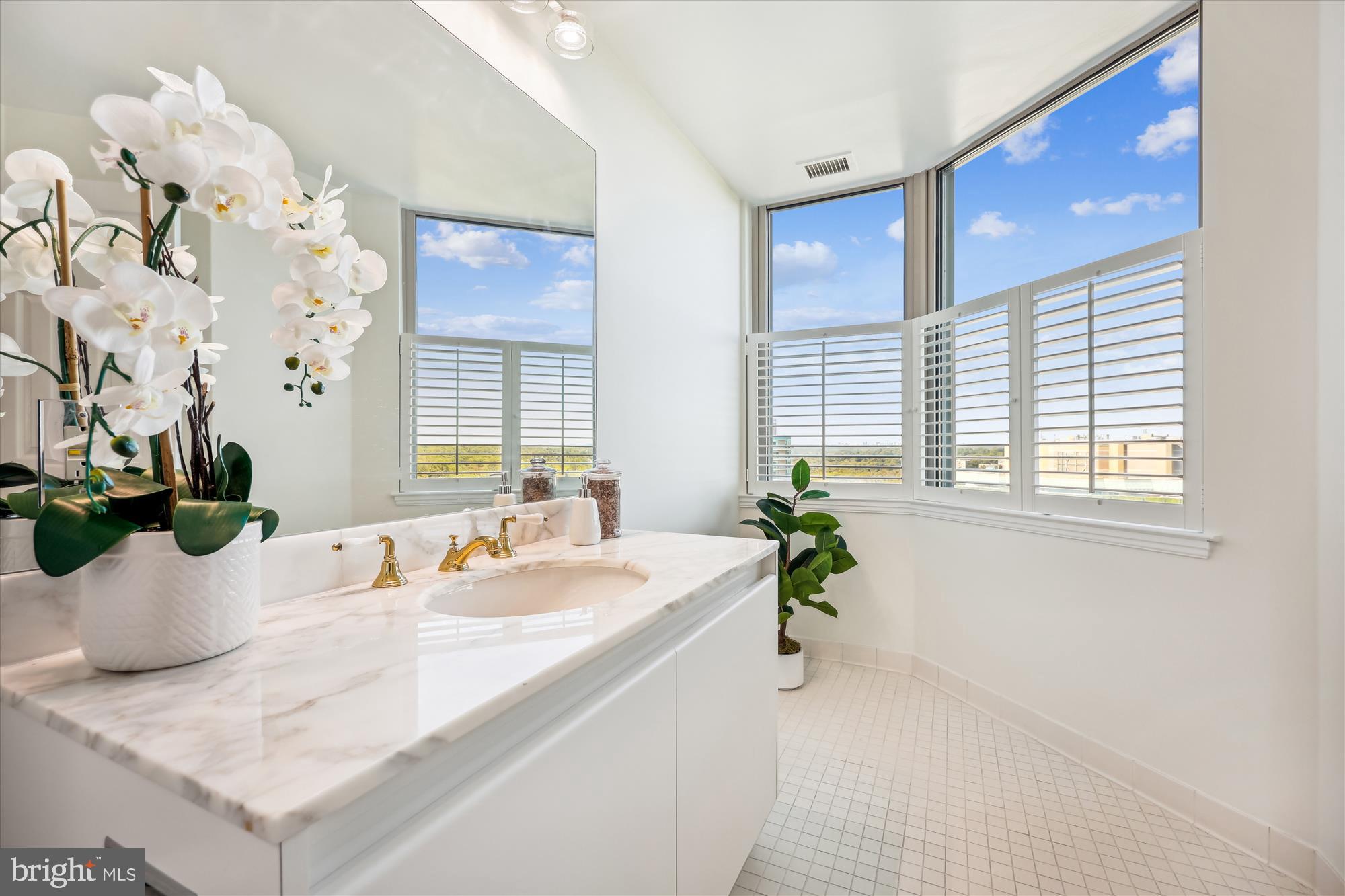 SOMERSET HOUSE - Residential